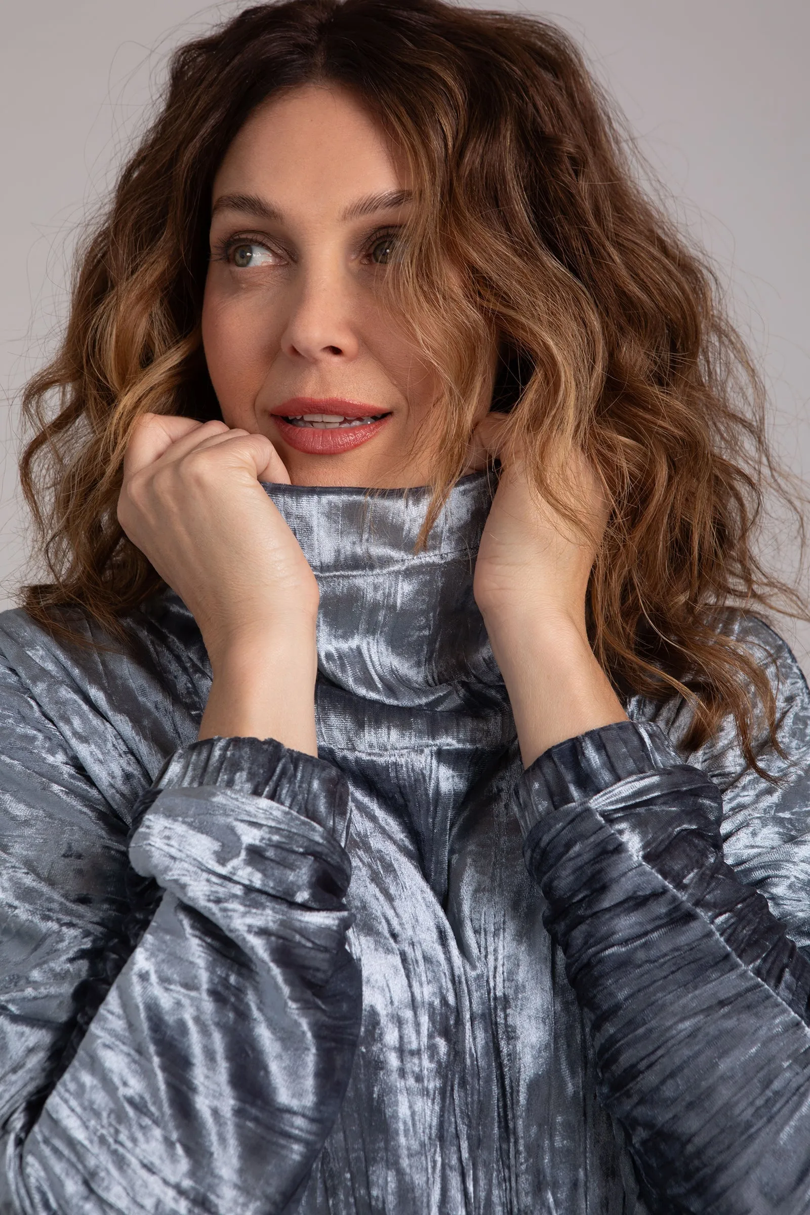 Crinkle Velvet Funnel Neck Top | Gunmetal
