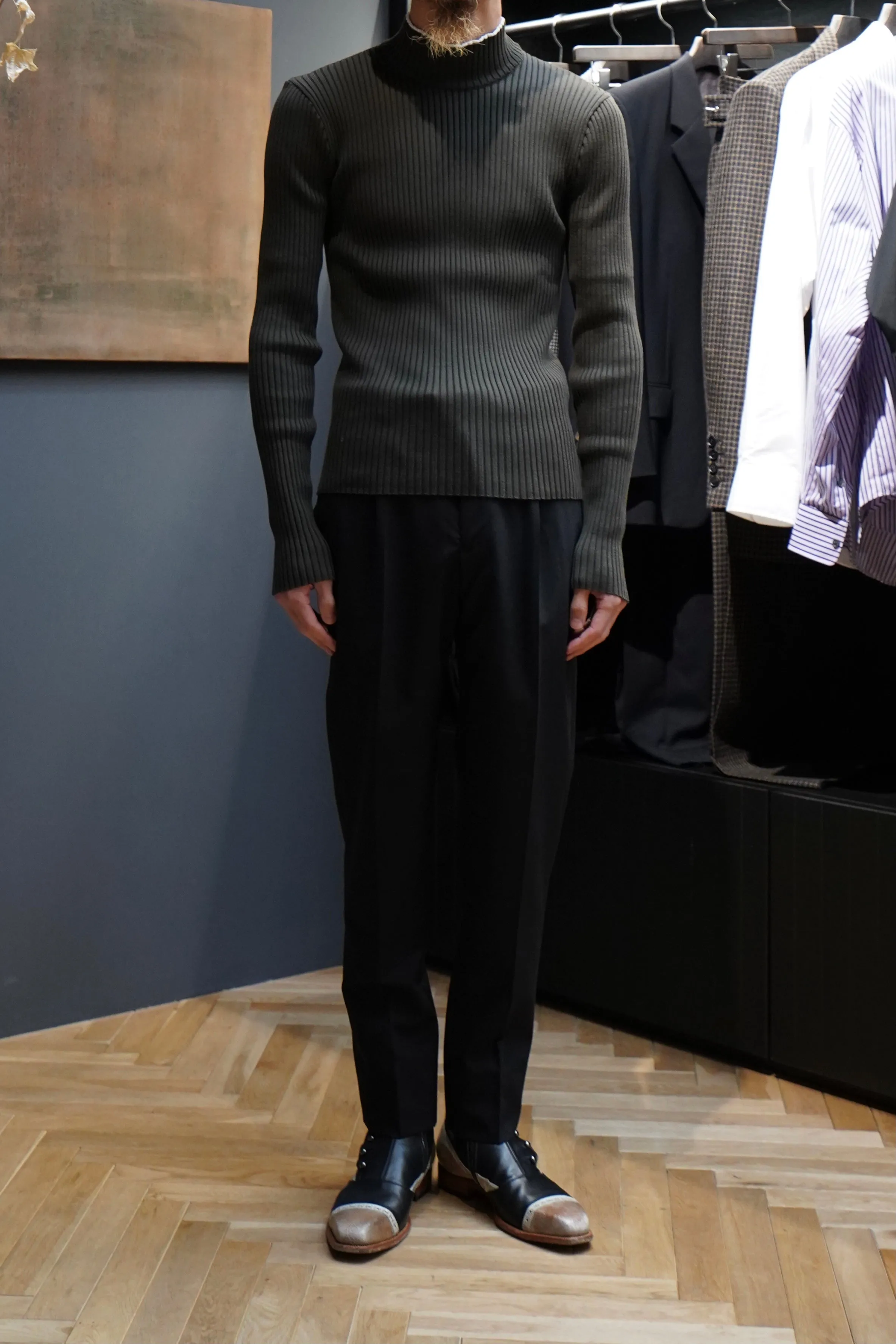 UNIFORME FUNNEL NECK MERINO WOOL SWEATER