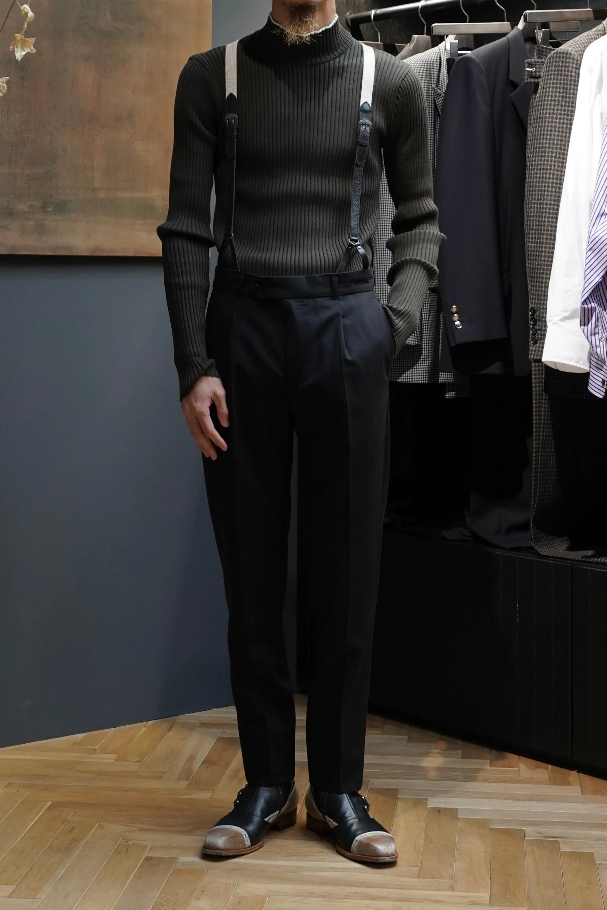 UNIFORME FUNNEL NECK MERINO WOOL SWEATER